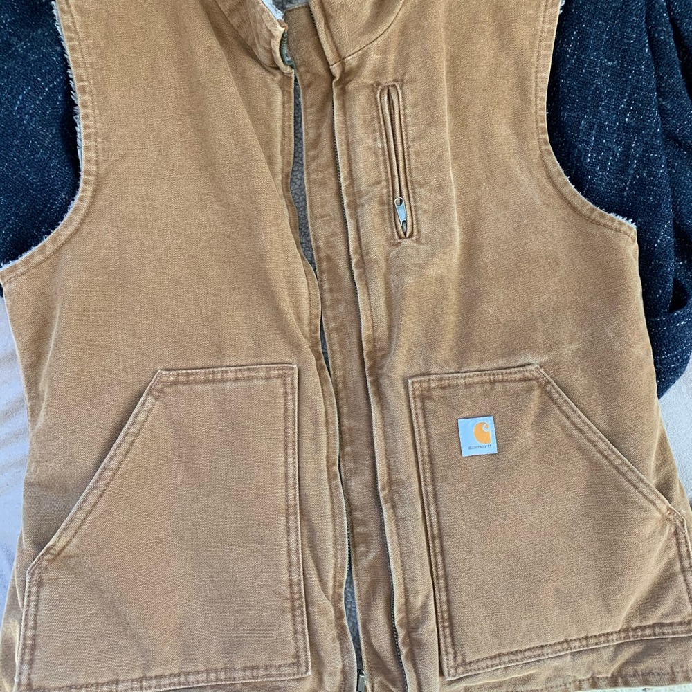 women’s carhartt vest!